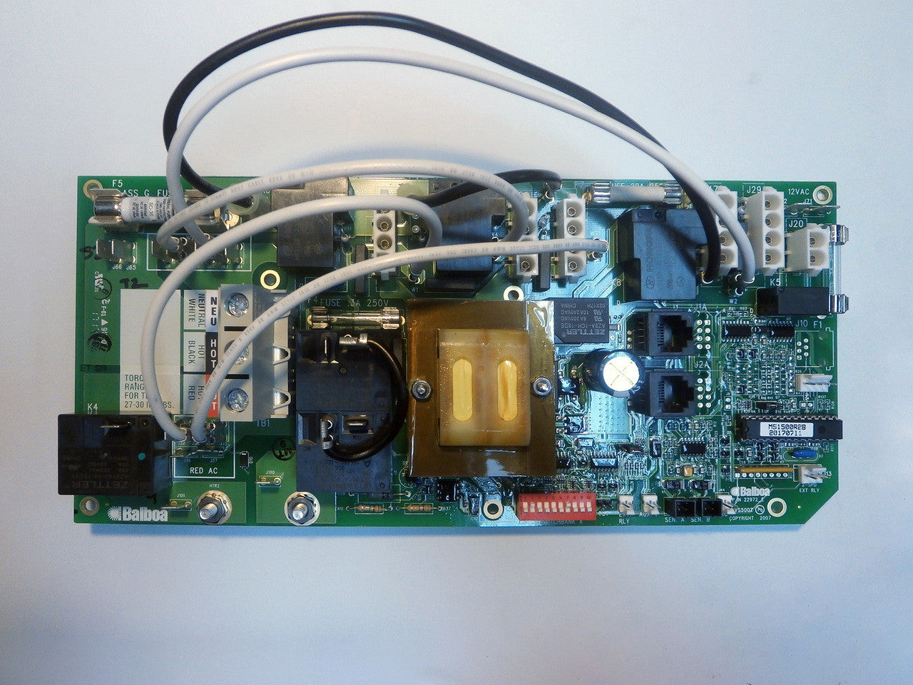 X801096 - Front View