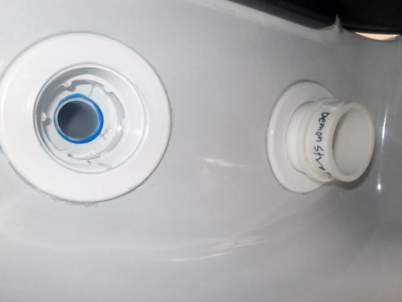 X251153 - Show Broken Adapter from EP2 Filter